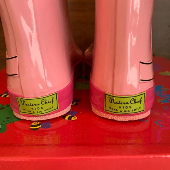 Western Chief NEW Pink Kitty Rain Boots Size 2 - Picture 7 of 12